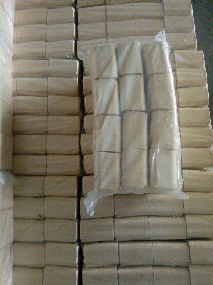 Brykiet drzewny 10 kg do kominka ogrzewania