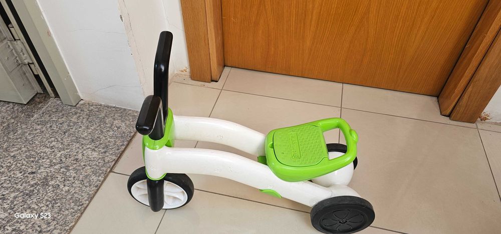 Bicicleta de equilíbrio Chillafish ( Nova )