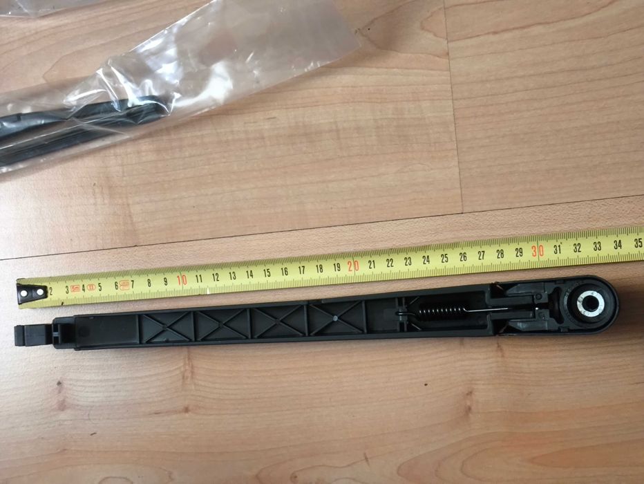 NOVO - Braço Haste limpa vidros traseiros + escova