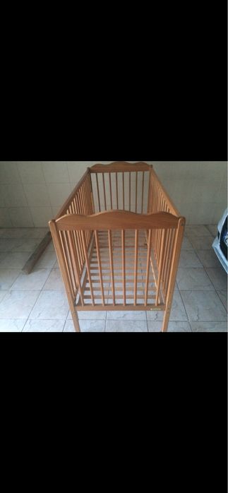 Cama de crianca como nova sem culchao