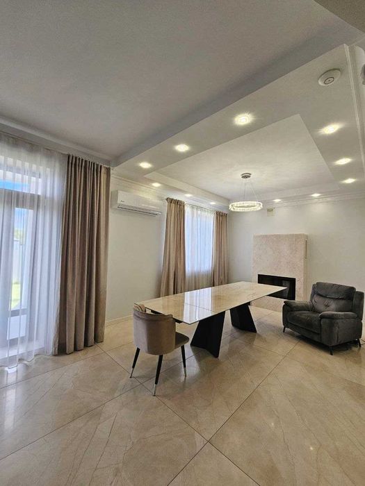 Оренда будинку біля Львова _250 м.кв._ гараж_ альтанка