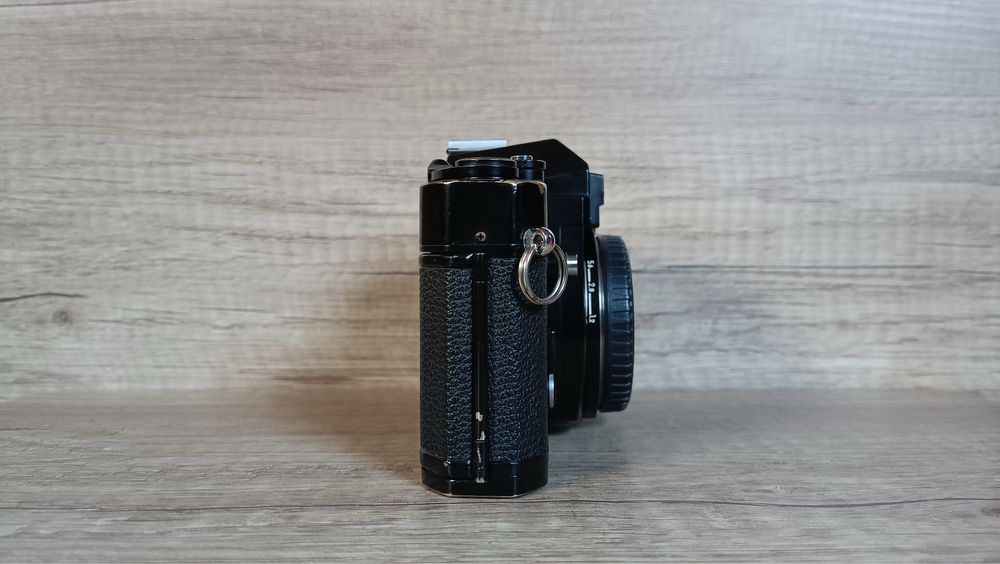 Плівкова камера Nikon Nikkormat EL