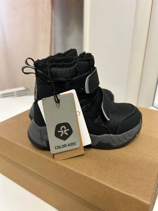 Зимові черевики united colors of benetton