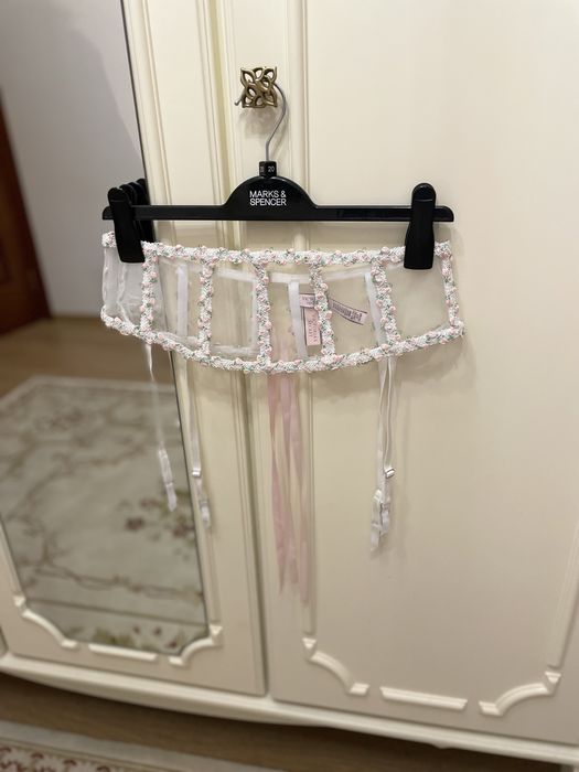 Пояси для панчіх Victoria’s Secret