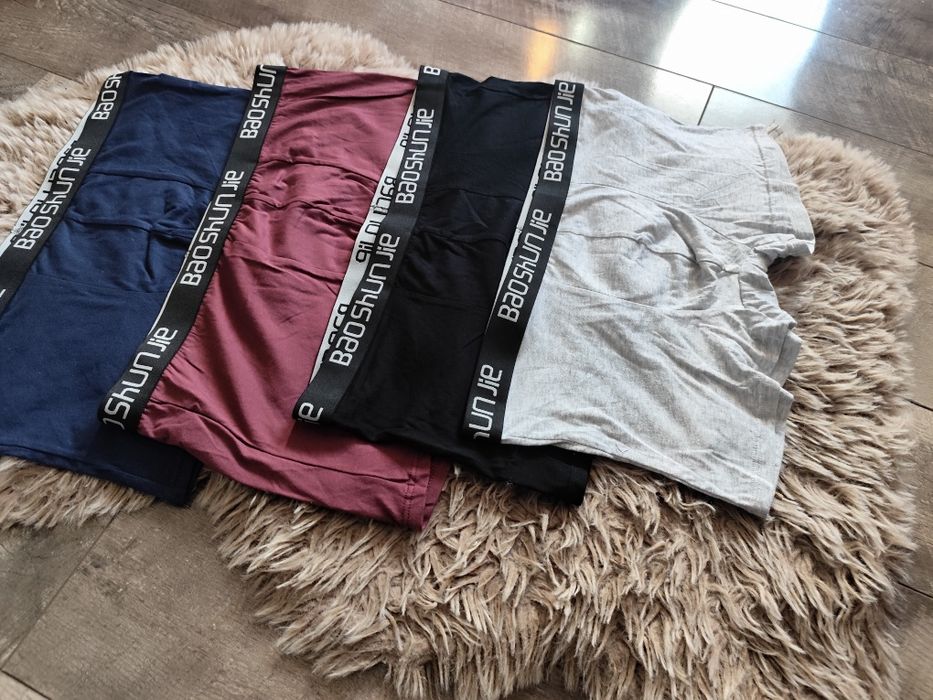 Cztery pary bokserek r.44