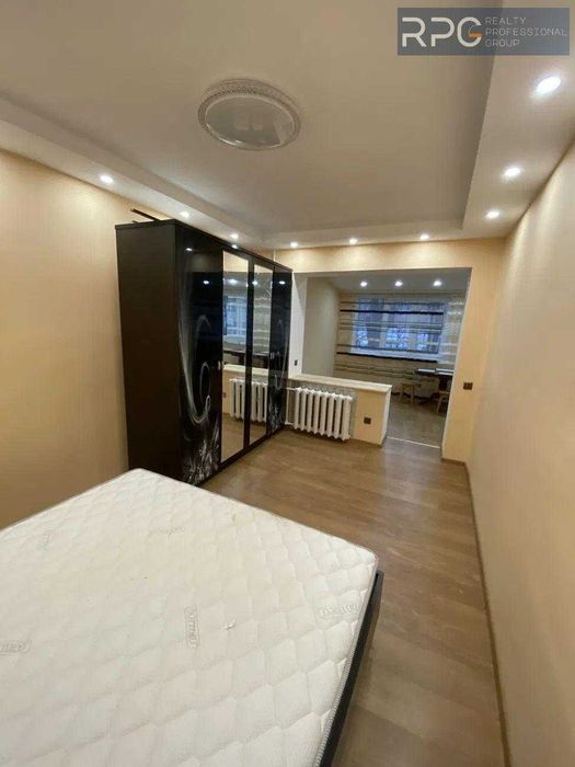 Продається 2к. квартира, вул. Космонавта Поповича. рк