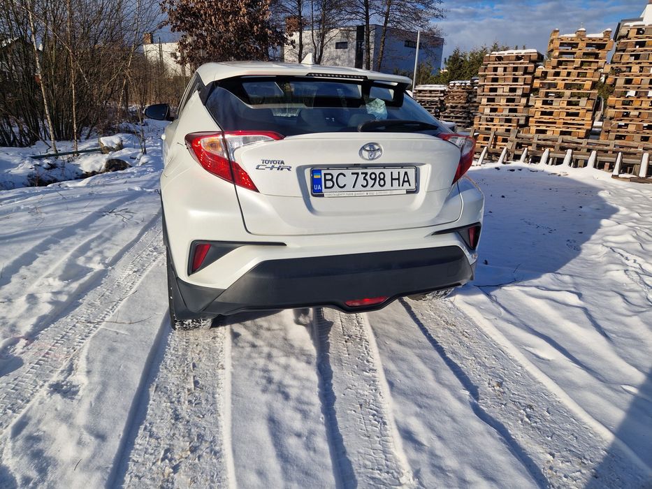 Toyota C-HR 1.2T офіційна, один власник, 75к пробігу