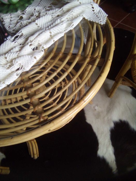 mesa e três cadeiras bambu