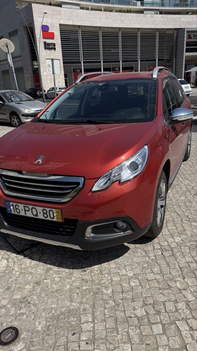 Peugeot 2008 1.2 PureTech Allure — photo 3
