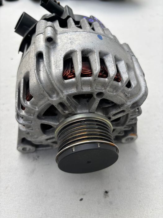 Alternator Opel Corsa F 1.2 VTI