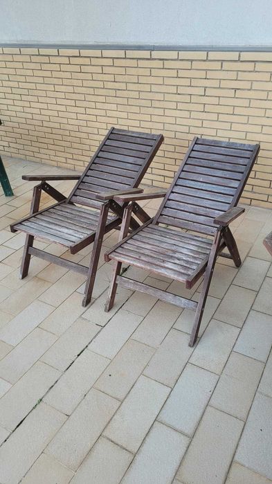 Conjunto de exterior (Cadeiras, Mesas e Guarda Sol)