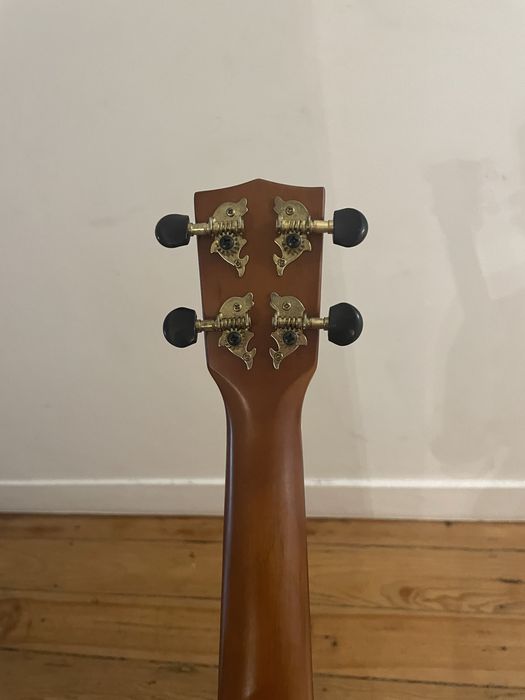 Ukelele como novo