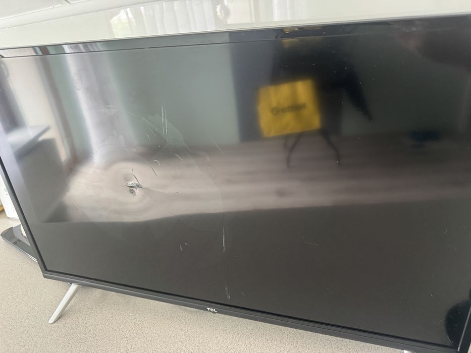 Tv 2 sztuki uszkodzone TCL