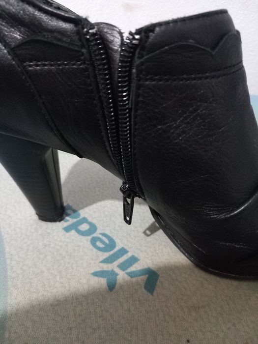 Botins en pele  n 36 (entrepes )