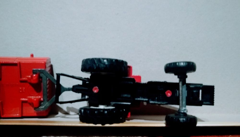 Siku Super Series 2227 Massey-Ferguson 3080 Traktor i Przyczepa