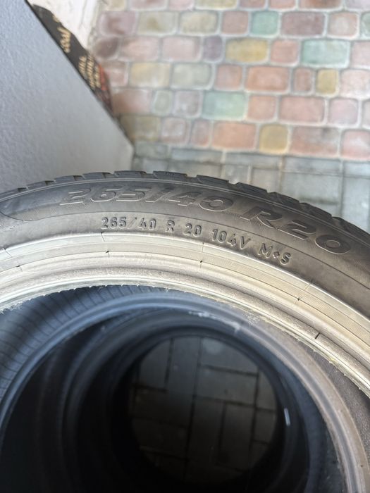 Шини зимові Pirelli 265/40 R20