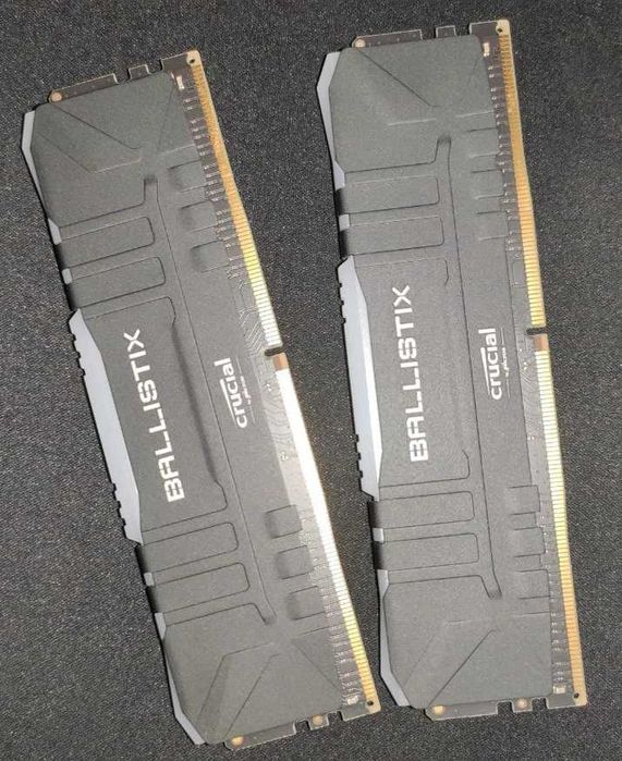 Оперативна пам'ять Crucial 8 GB DDR4 3600 MHz Ballistix Black