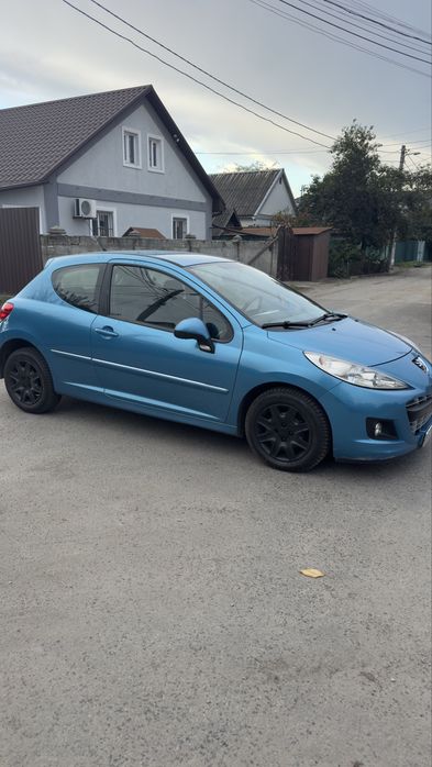 Peugeot 207 1,4  Достойний варіант