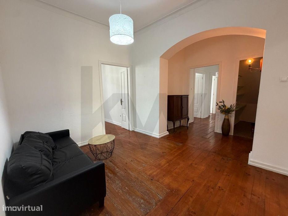 Apartamento T4, com terraço, no centro da cidade