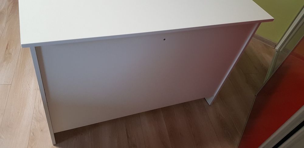 Biurko młodzieżowe biało-czerwone