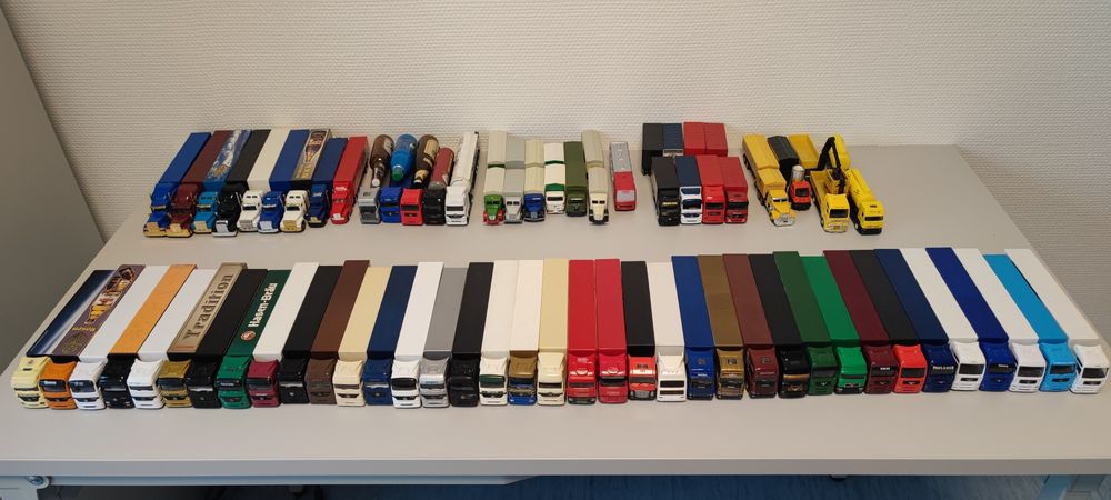 Колекція масштабних моделей авто вантажівок. Масштаб 1:87.