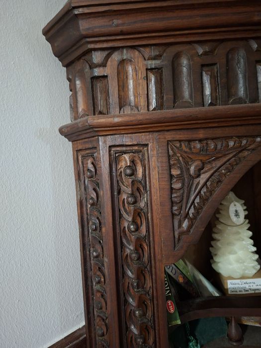 Móvel de canto antigo