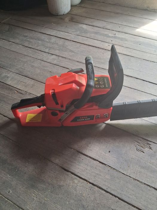 Vendo motoserra nova 58 de potencia