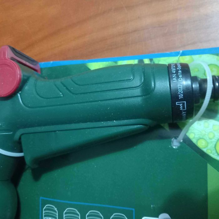 Pistola de rega fabrico alemão com 4 jatos e junção clic NOVO