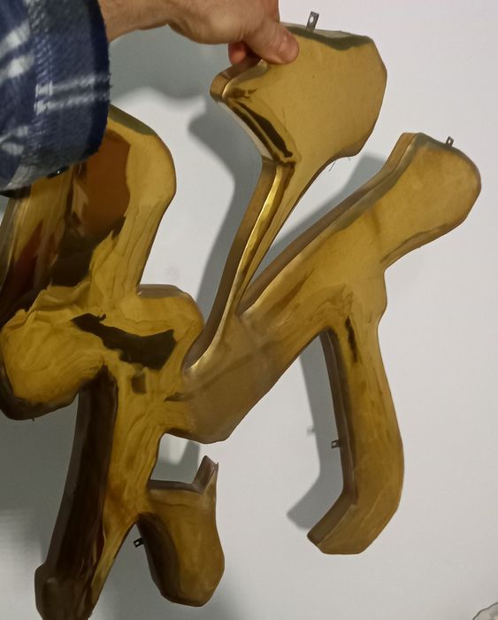 Chinese letters, vendo, decoracao, crafts, art, metal