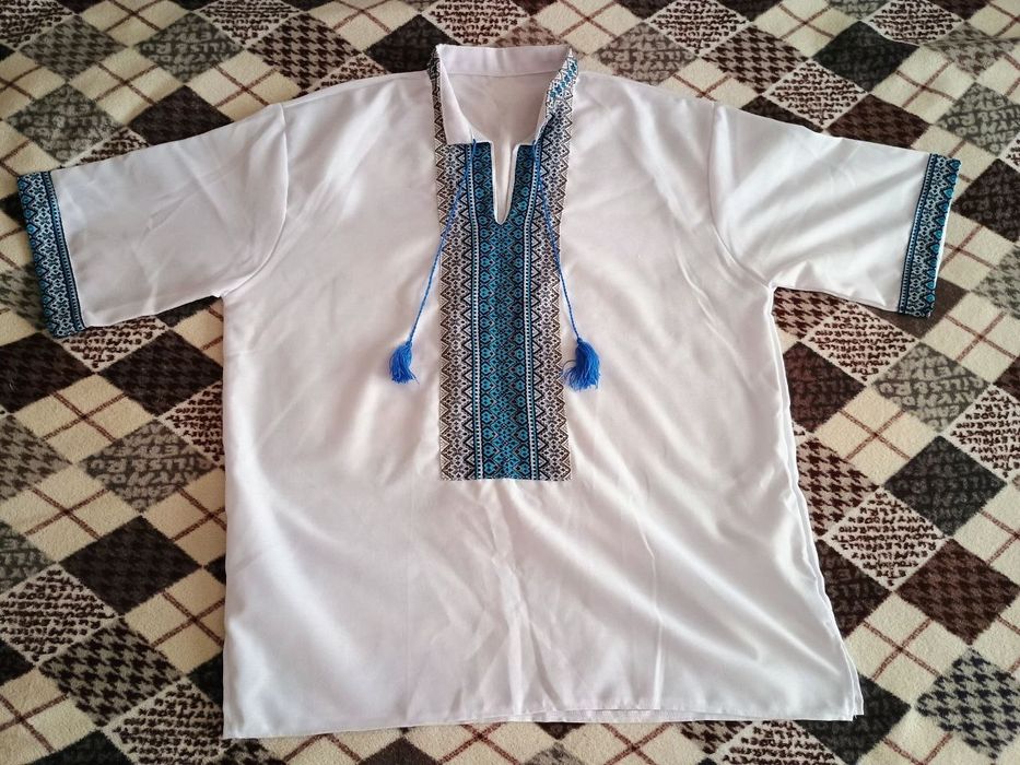 Чоловіча сорочка з вишивкою, розмір 54, нова, білого кольору.