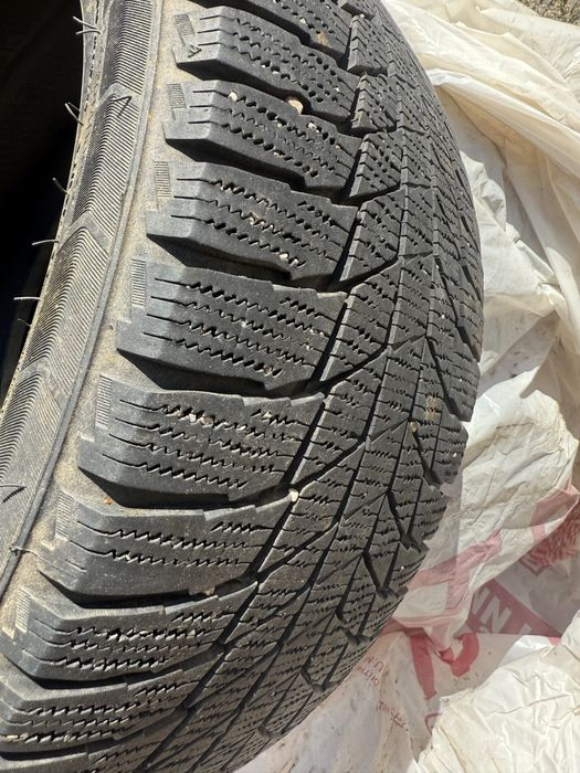 Шини в доброму стані  225/45/17