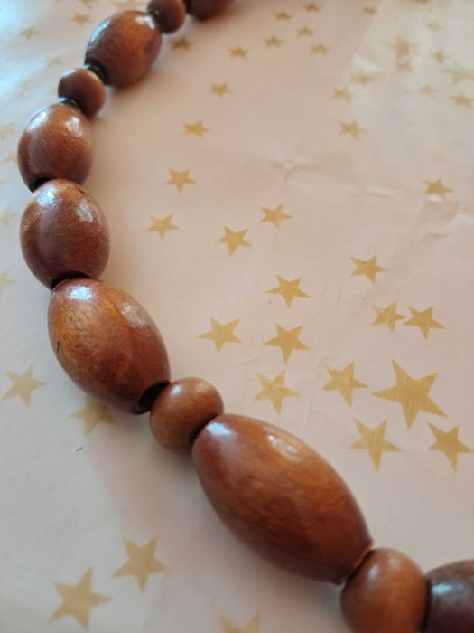 Naszyjnik z tworzywa