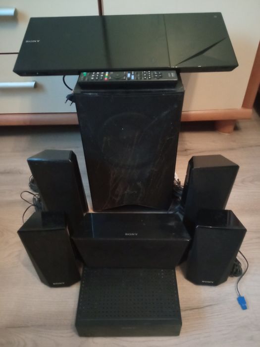 Odtwarzacz DVD CD Blu-ray Sony BDV -N5200W.