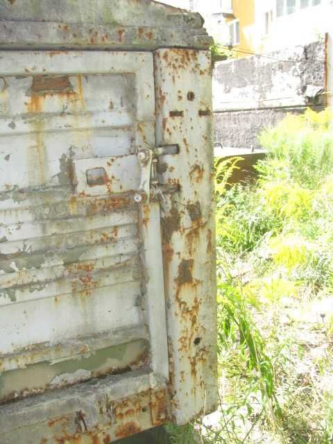 Причіп  двох вісний  8-и тонний.