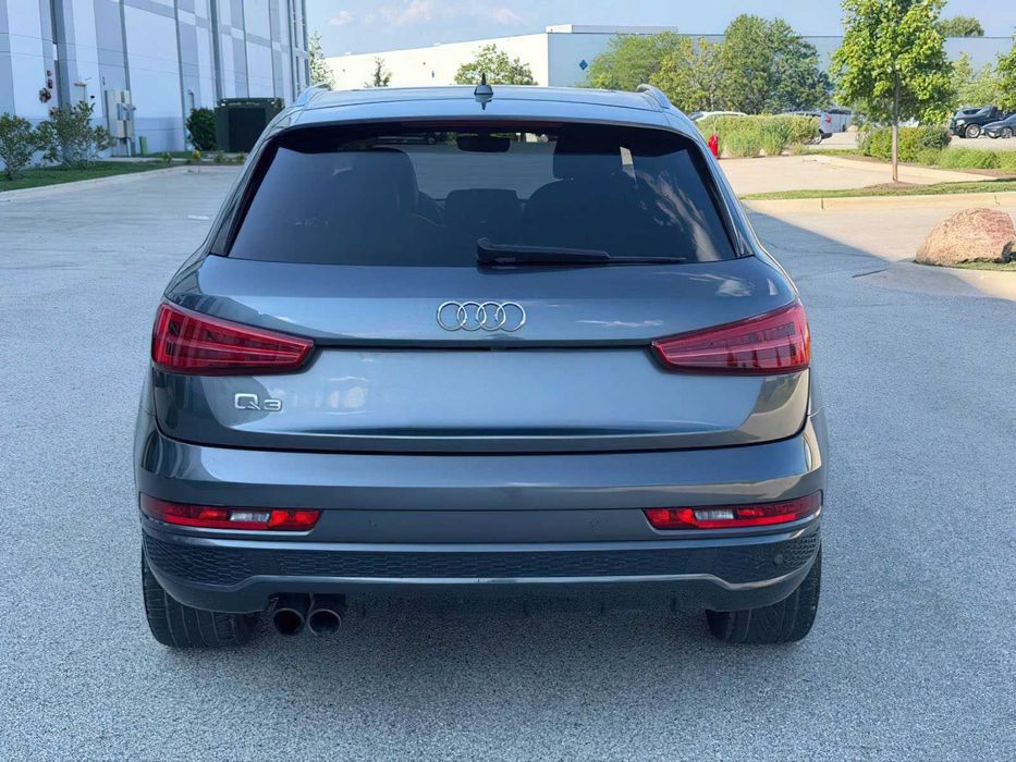 Audi Q3      2018