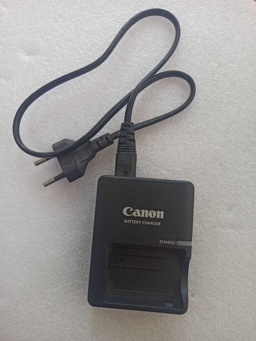 Зарядний пристрій LC-E5E