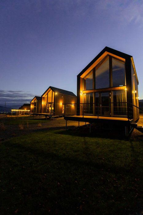 Подобова оренда модульних будинків у комплексі Крихая Солочин, Свалява