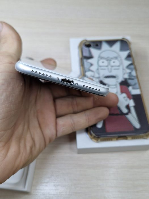 IPhone SE2020 64GB White w Prawie Idealnym Stanie