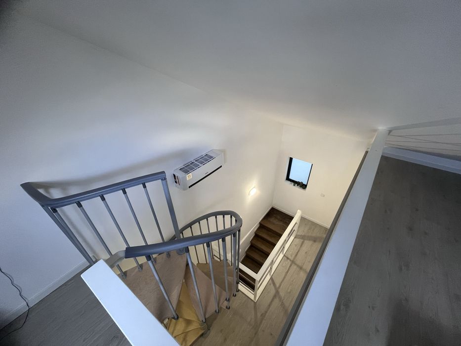 Casa Moradia T3  em Quebradas