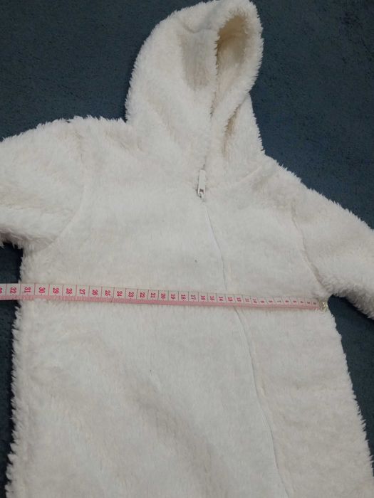 Pusblu ciepły pajacyk pluszowy biały r 74