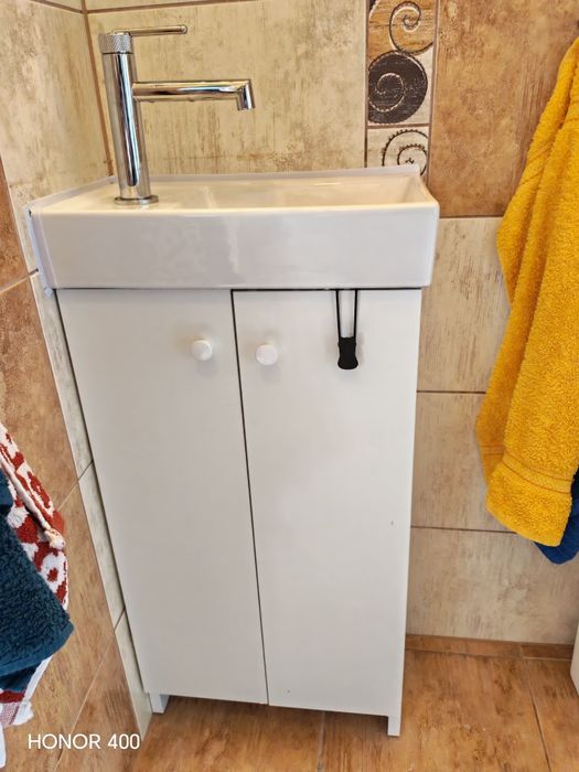 Rezerwacja Szafka z umywalką 40