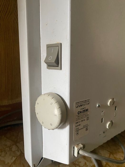 Обігрівач потужністю 0,5 кВт.