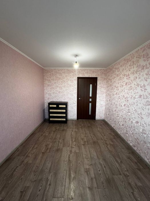 Продаж 3 квартири вулиця Футбольна, Довгинцево біля лікарні в приватному секторі, тиша буде. З ремонтом, вбудованою технікою, кухня -студія і 4поверх