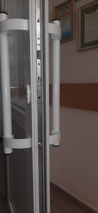 Ремонт,регулировка окон,дверей м/п,замена стеклопакетов,подоконников