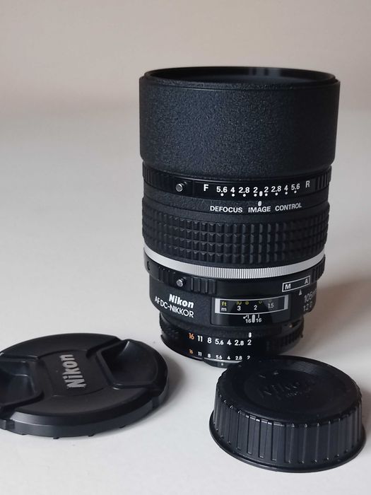 Nikon AF DC 105mm f/2 D
