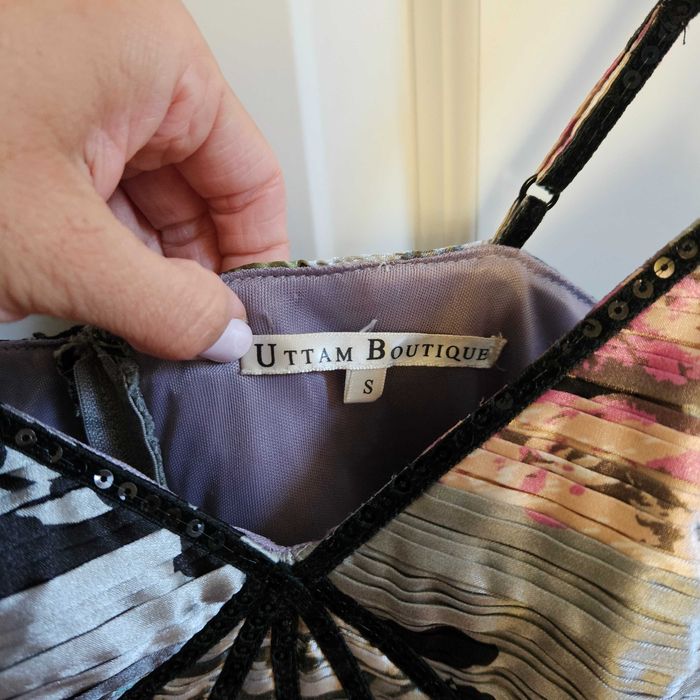 Piękna sukienka Uttam Boutique S