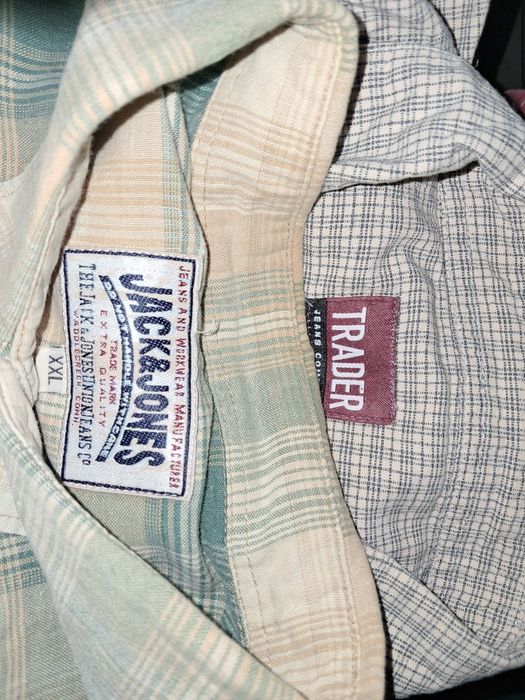 20 чоловічих фірмових сорочок, тенісок.