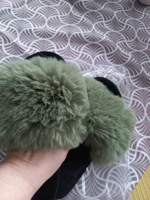 Kapcie damskie nowe rozmiar 38 - 39 z futerkiem