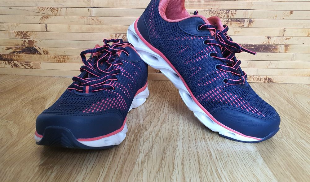 Продам кроссовки Lamberjack