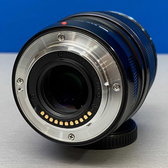 Olympus M.Zuiko Digital ED 17mm f/1.2 PRO